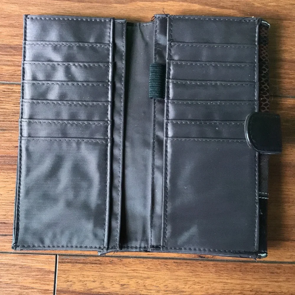 ⚪️⚪️RGA Accessories Wallet⚪️⚪️